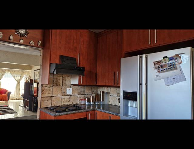 2 BEDROOM FREEHOLD FOR SALE IN MAMELODI EAST